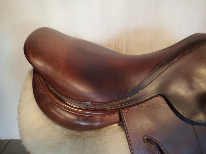 17" Hermes Vivace Saddle - 2019 - Full Buffalo - 4.75" dot to dot (634)