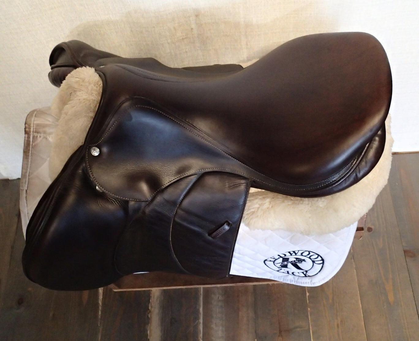 18" Voltaire Palm Beach Saddle - Full Buffalo - 2017 - WOOL FLOCKED - 3AAA Flaps - 5" dot to dot - Pro Panels