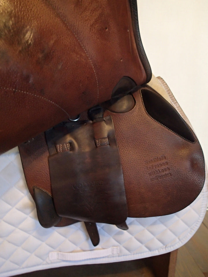 16.5" Voltaire Palm Beach Saddle - Full Buffalo - 2020 - 2AA Flaps - 4.75" dot to dot - Pro Panels
