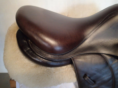 16.5" Voltaire Palm Beach Saddle - Full Buffalo - 2017 - 1A Flaps - 4.75" dot to dot - FIN Panels