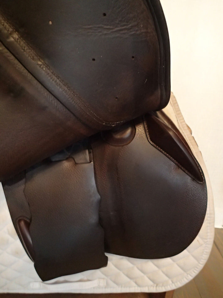 17.5" Devoucoux Socoa Saddle - Full Buffalo - 2013 - 2A Flaps - 4.75" dot to dot