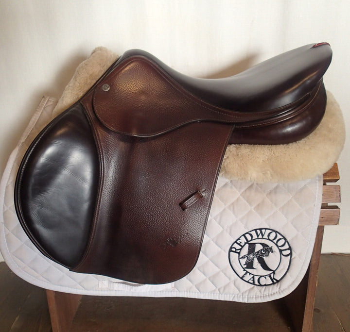 17.5" Equipe Grand Prix Saddle - 2019 - 5.25" dot to dot (000)