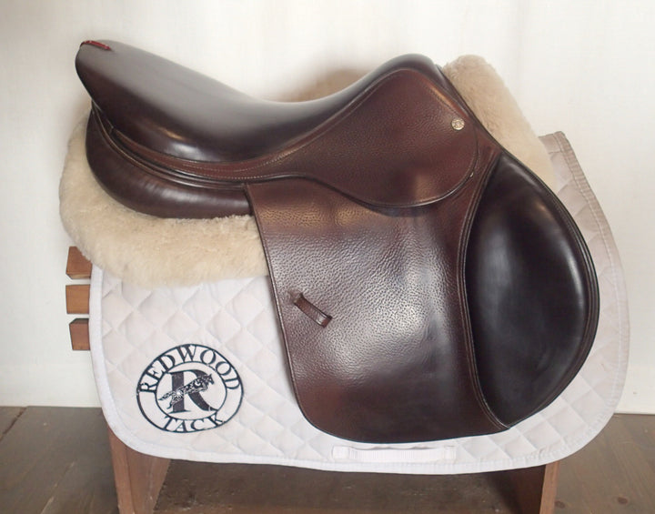 17.5" Equipe Grand Prix Saddle - 2019 - 5.25" dot to dot (000)