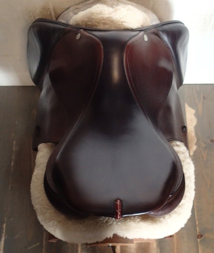 17.5" Equipe Grand Prix Saddle - 2019 - 5.25" dot to dot (000)