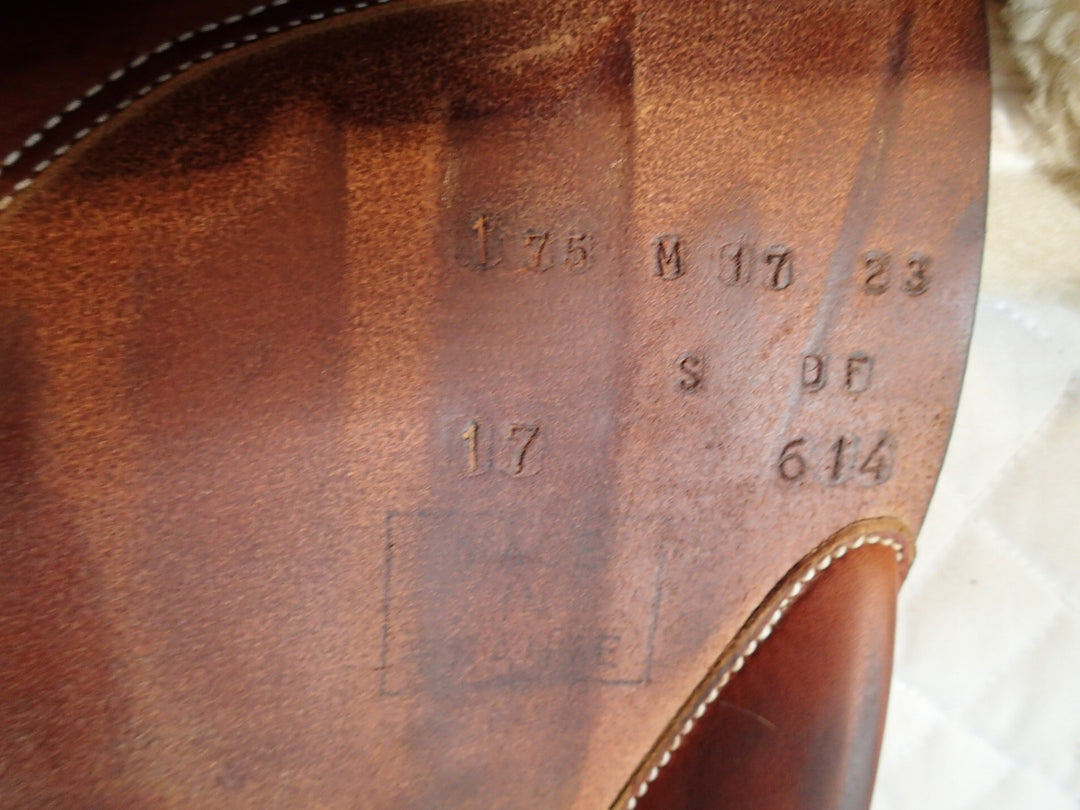 17" Butet Premium Saddle - Full Calfskin - 2017 - M Seat - 1.75 Flaps - 4.25" dot to dot (001)