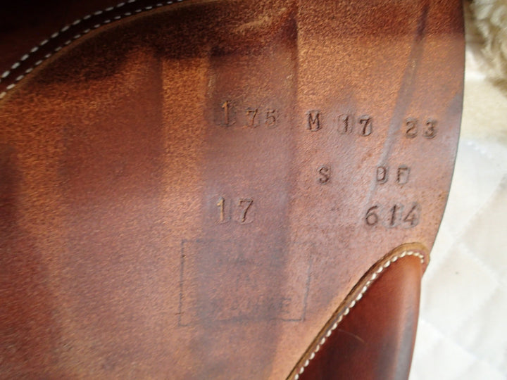 17" Butet Premium Saddle - Full Calfskin - 2017 - M Seat - 1.75 Flaps - 4.25" dot to dot (001)