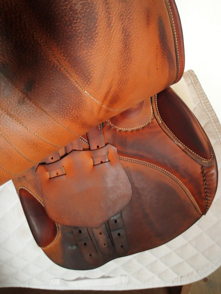 17" Butet Premium Saddle - Full Calfskin - 2017 - M Seat - 1.75 Flaps - 4.25" dot to dot (001)