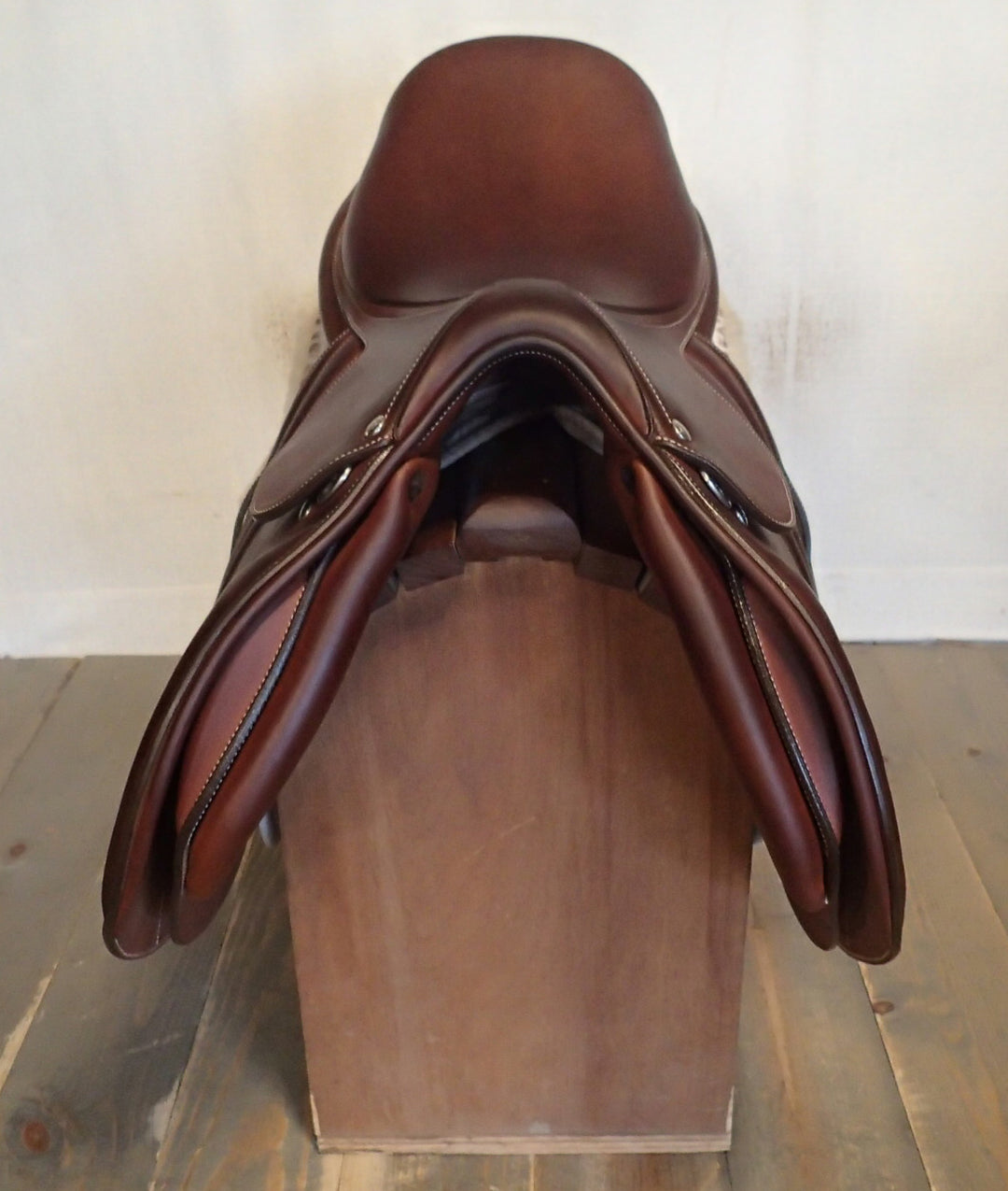 16.5" Butet Premium Saddle - Full Calfskin - 2023 - L Seat - 1.75 Flaps - 4.5" dot to dot (002)