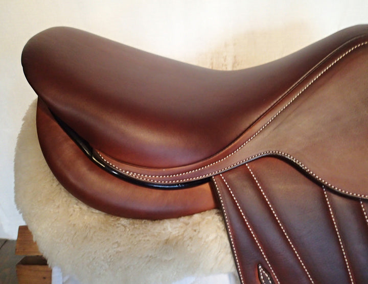 16.5" Butet Premium Saddle - Full Calfskin - 2023 - L Seat - 1.75 Flaps - 4.5" dot to dot (002)