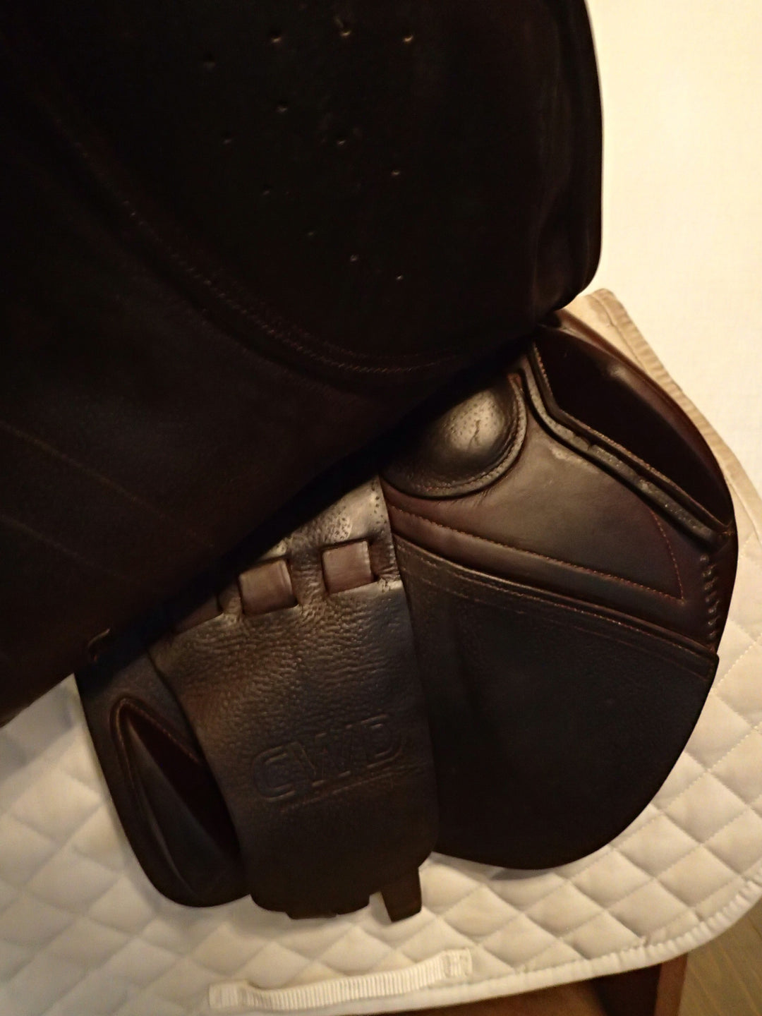 16.5" CWD Saddle - Full Buffalo - 2016 - 1C Flaps - SE03 - 4.75" dot to dot - Pro Panels (005)