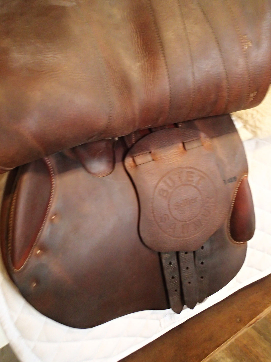 17.5" Butet Premium Saddle - Full Calfskin - 2019 - P Seat - 2.5 Flaps - 4.25" dot to dot (006)