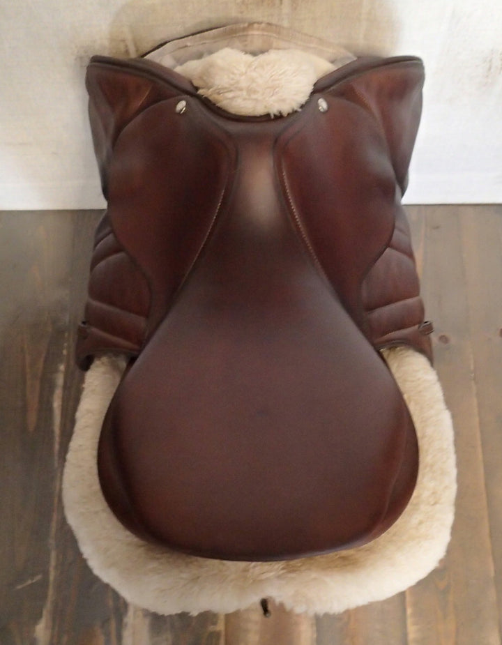 17.5" Butet Premium Saddle - Full Calfskin - 2019 - P Seat - 2.5 Flaps - 4.25" dot to dot (006)