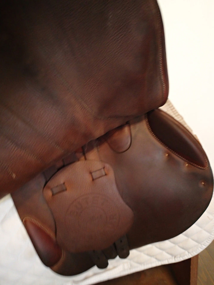 17.5" Butet Premium Saddle - Full Calfskin - 2019 - P Seat - 2.5 Flaps - 4.25" dot to dot (006)