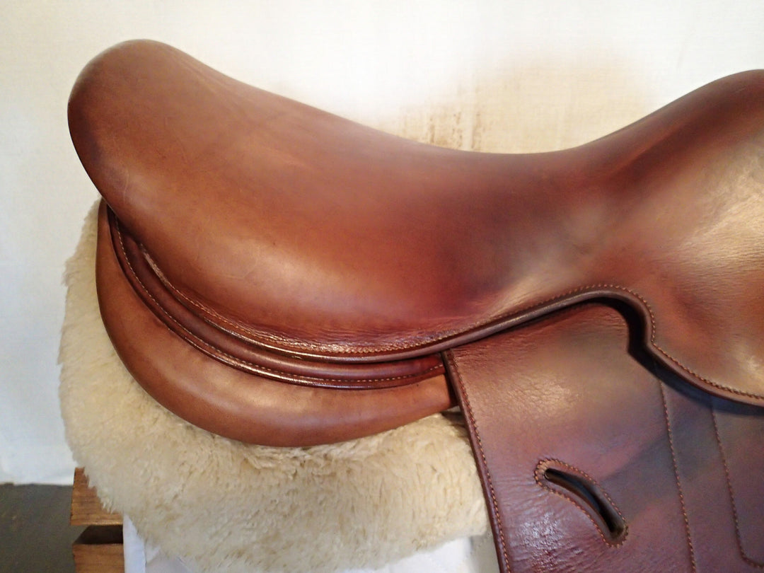 17" Hermes Cavale Saddle - 2024 - Full Calfskin - 5" dot to dot (011)