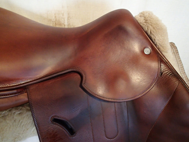 17" Hermes Cavale Saddle - 2024 - Full Calfskin - 5" dot to dot (011)