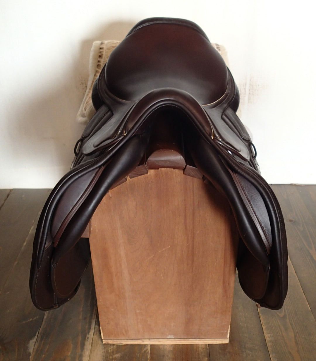 18" CWD Mademoiselle 2Gs Saddle - Full Buffalo - 2018 - 3L Flaps - SE32 (015)