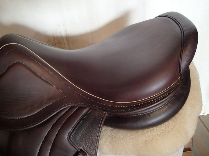 18" CWD Mademoiselle 2Gs Saddle - Full Buffalo - 2018 - 3L Flaps - SE32 (015)