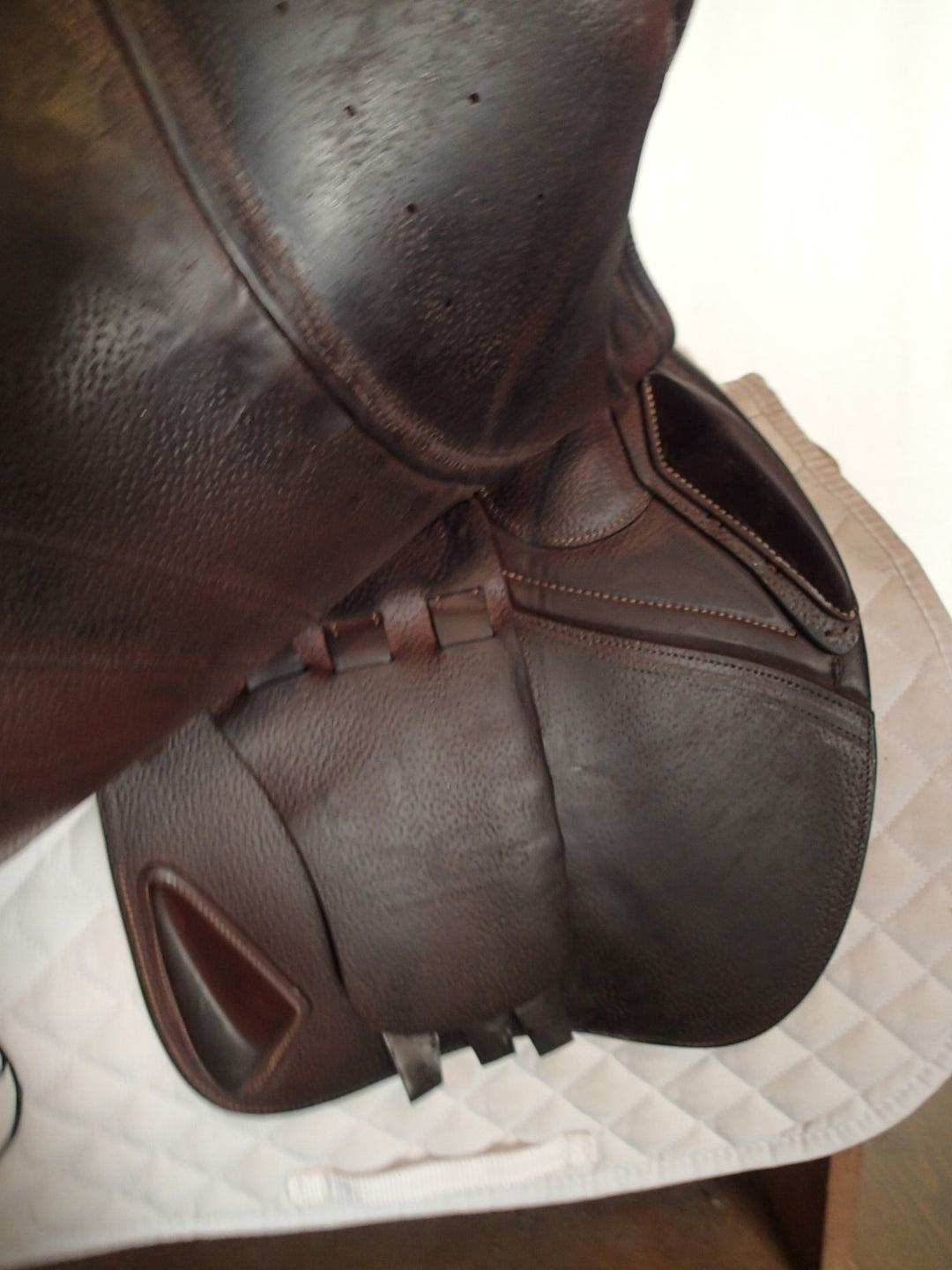 18" CWD Mademoiselle 2Gs Saddle - Full Buffalo - 2018 - 3L Flaps - SE32 (015)