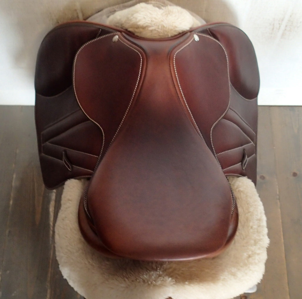 16" Butet Premium Saddle - Full Calfskin - 2016 - L Seat - 2 Flaps - 4.25" dot to dot (016)