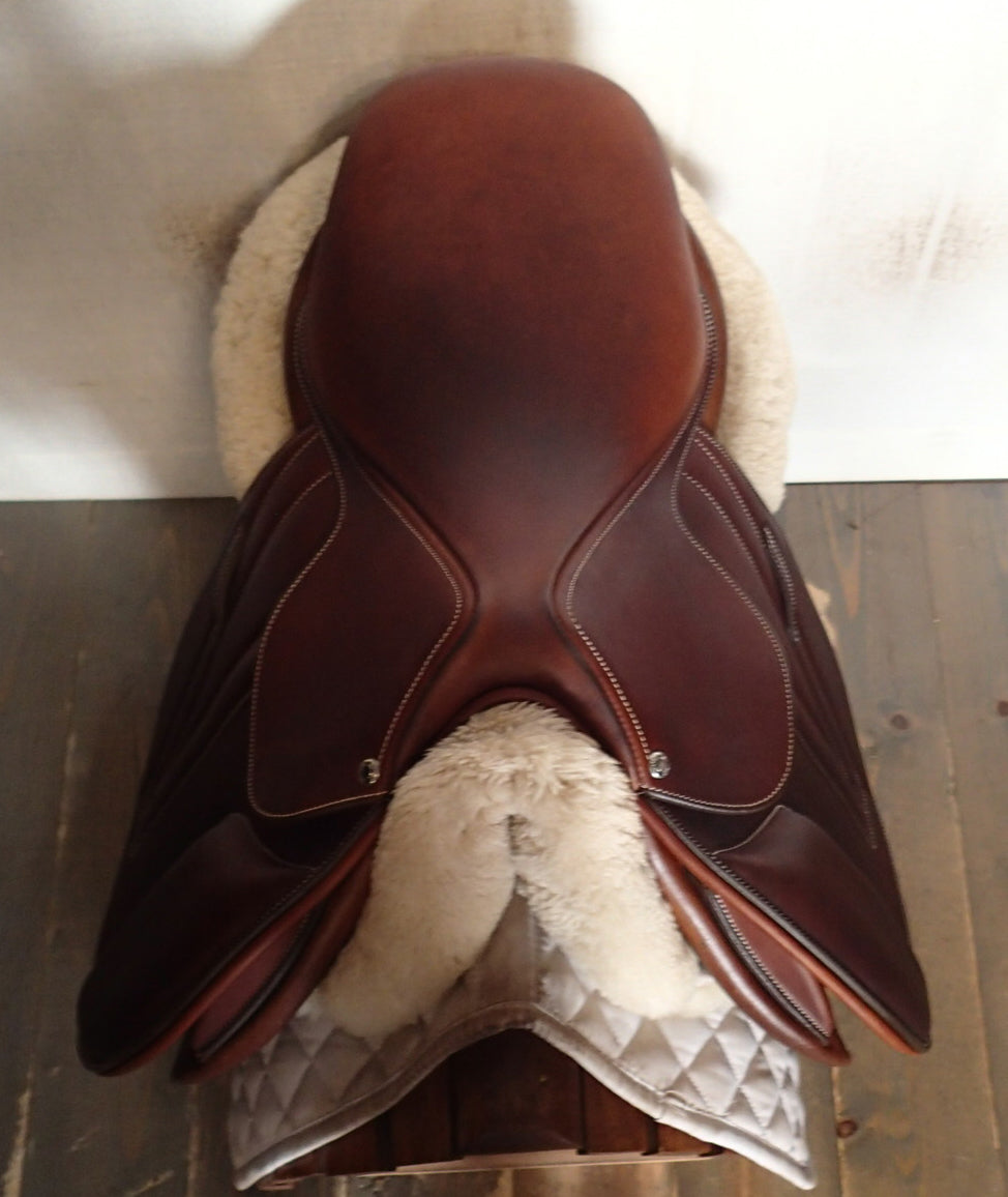 16" Butet Premium Saddle - Full Calfskin - 2016 - L Seat - 2 Flaps - 4.25" dot to dot (016)