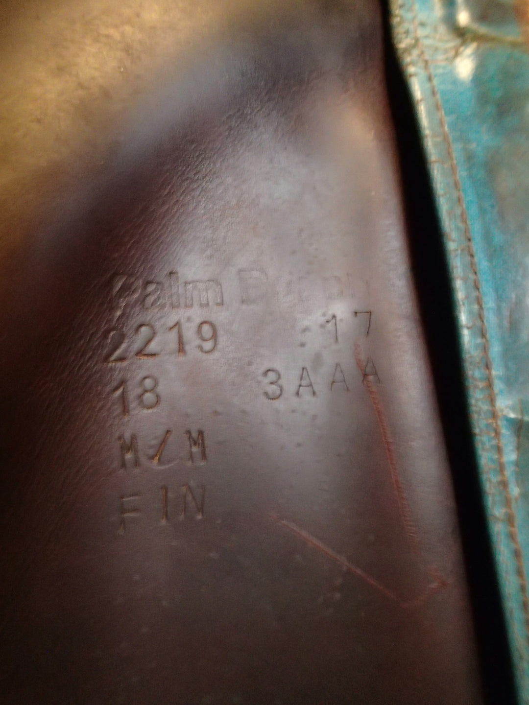 18" Voltaire Palm Beach Saddle - Full Buffalo - 2017 - 3AAA Flaps - 5" dot to dot - FIN Panels (017)