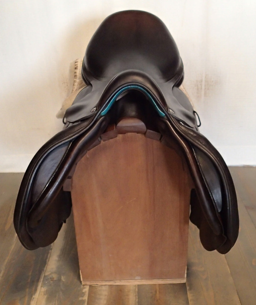 18" Voltaire Palm Beach Saddle - Full Buffalo - 2017 - 3AAA Flaps - 5" dot to dot - FIN Panels (017)