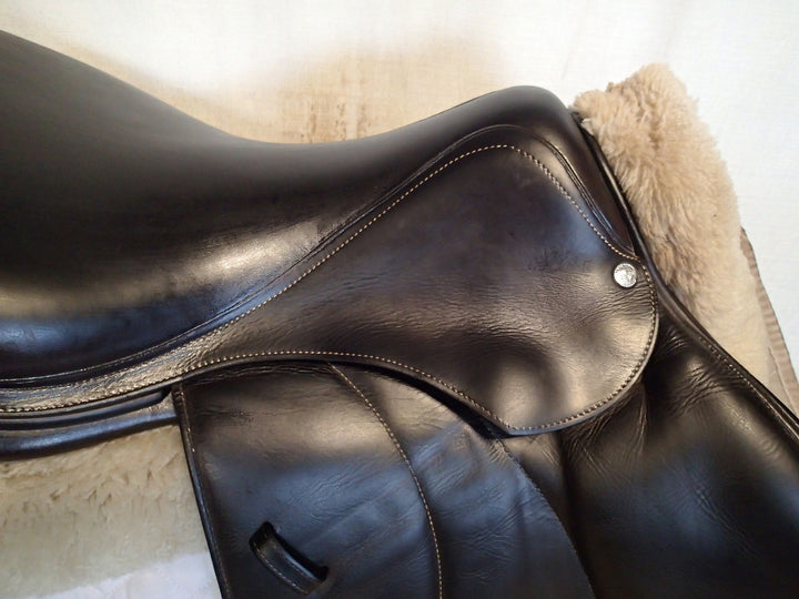 18" Voltaire Palm Beach Saddle - Full Buffalo - 2017 - 3AAA Flaps - 5" dot to dot - FIN Panels (017)