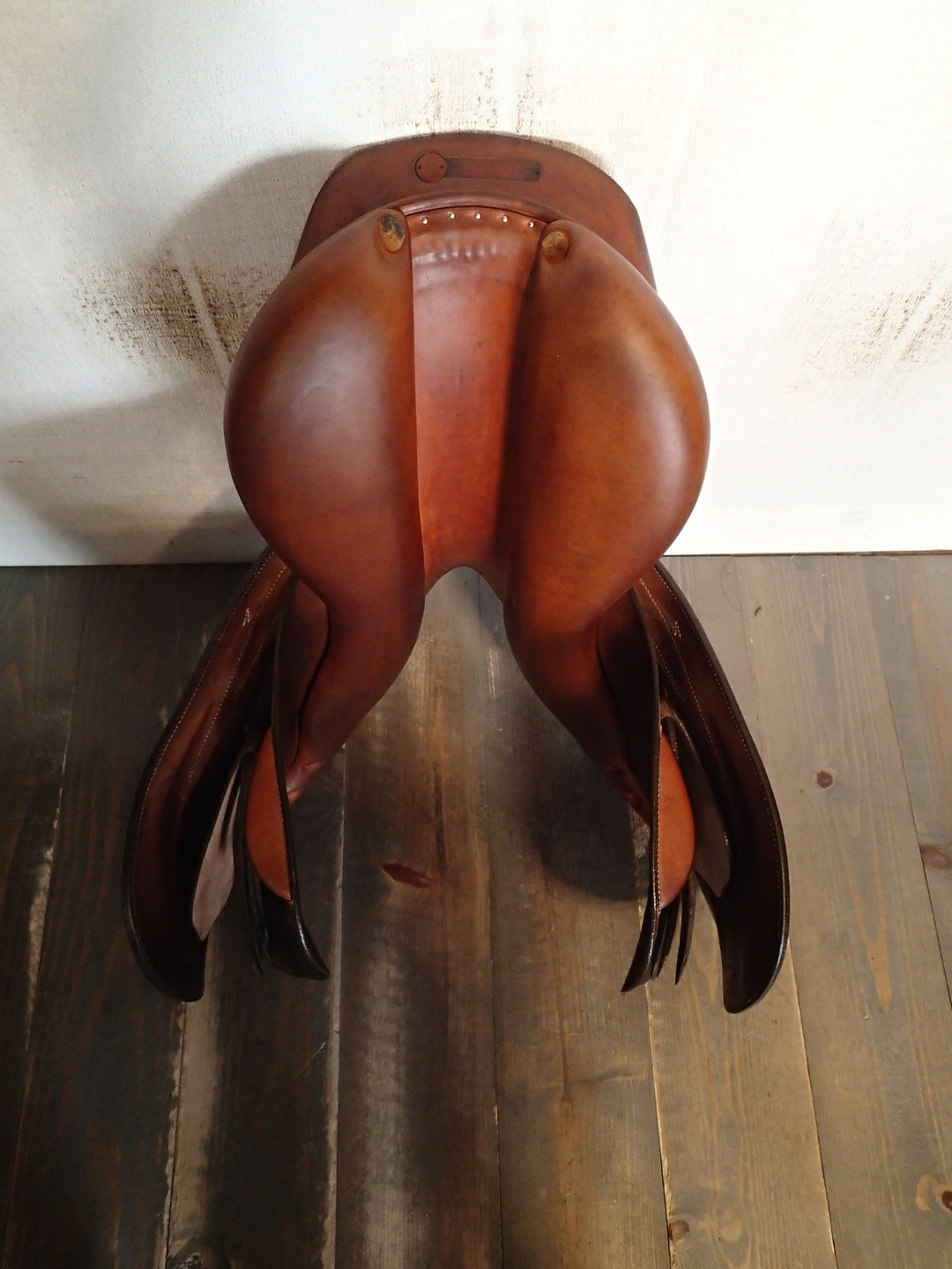 17" Butet Premium Saddle - Full Calfskin - 2018 - M Seat - 1.75 Flaps - 4.25" dot to dot (018)