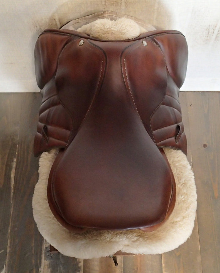 17" Butet Premium Saddle - Full Calfskin - 2018 - M Seat - 1.75 Flaps - 4.25" dot to dot (018)