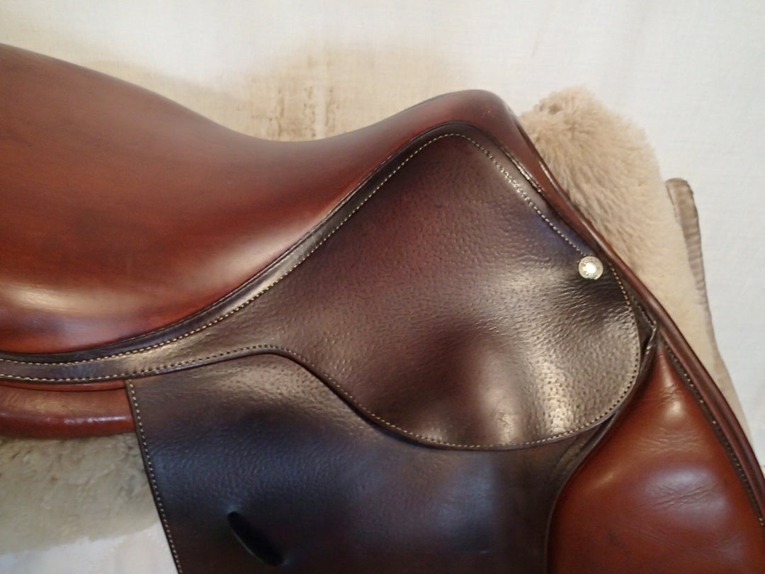 16" Butet Saddle - 2010 - P Seat - 1 Flaps - 5" dot to dot (020)