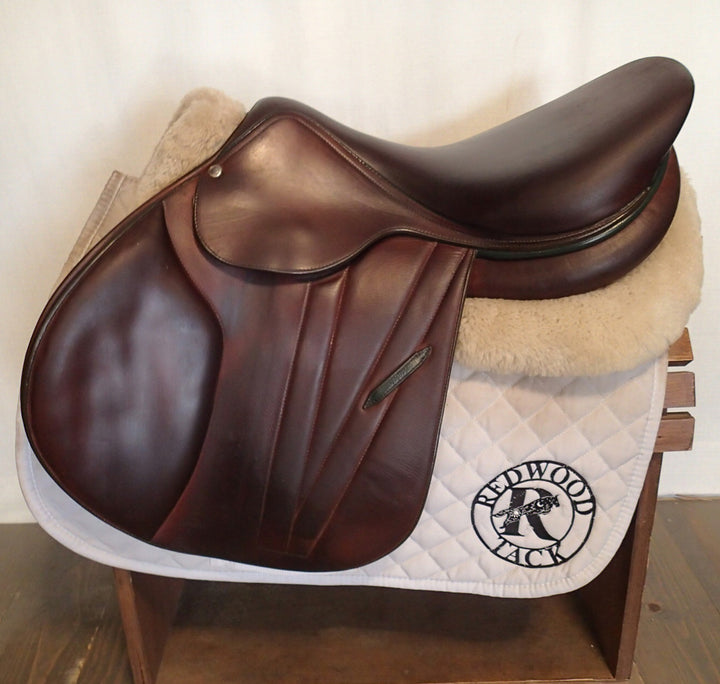 17.5" Butet Premium Saddle - Full Calfskin - 2022 - M Seat - 2.75 Flaps - 4.25" dot to dot (021)