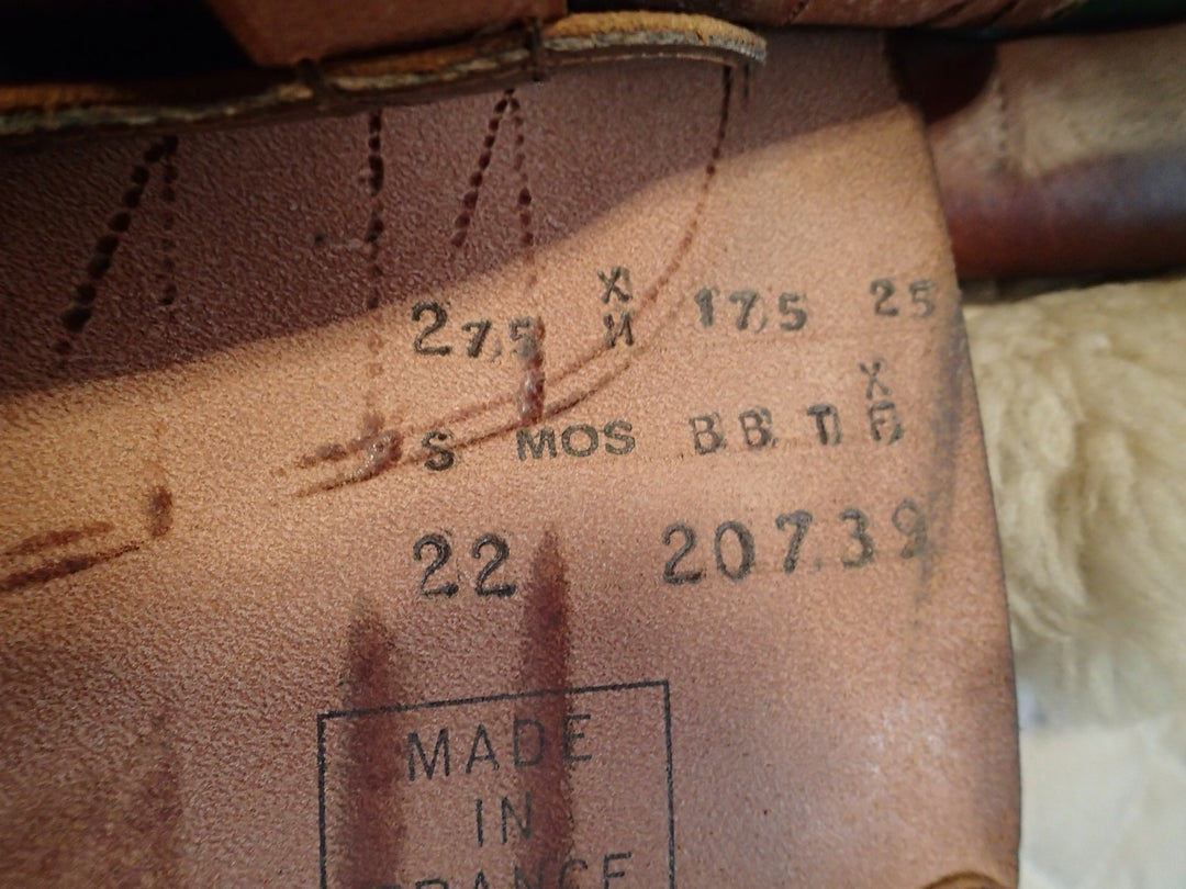 17.5" Butet Premium Saddle - Full Calfskin - 2022 - M Seat - 2.75 Flaps - 4.25" dot to dot (021)