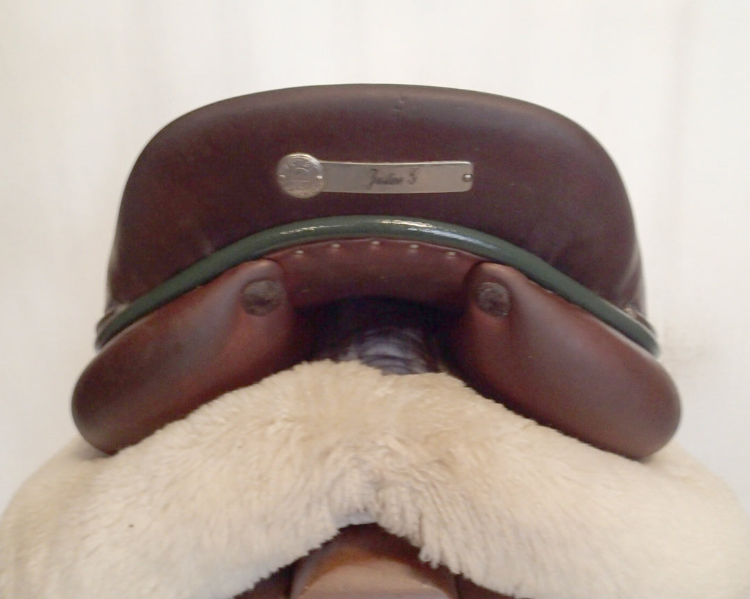 17.5" Butet Premium Saddle - Full Calfskin - 2022 - M Seat - 2.75 Flaps - 4.25" dot to dot (021)