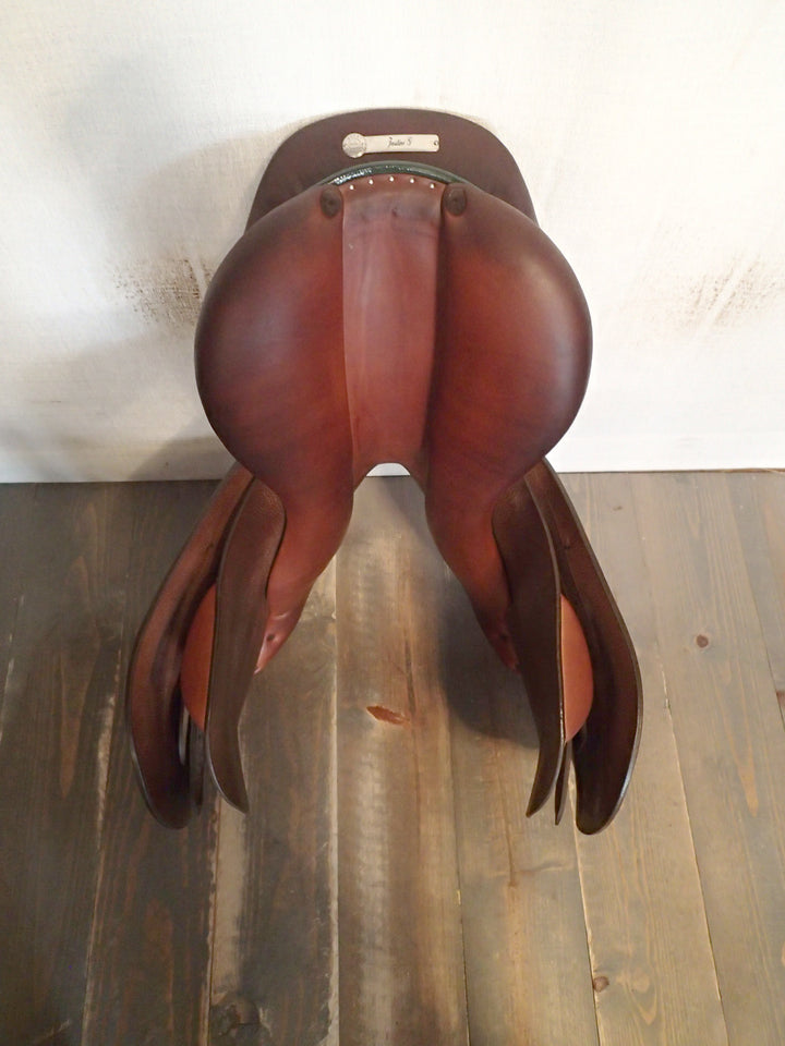 17.5" Butet Premium Saddle - Full Calfskin - 2022 - M Seat - 2.75 Flaps - 4.25" dot to dot (021)
