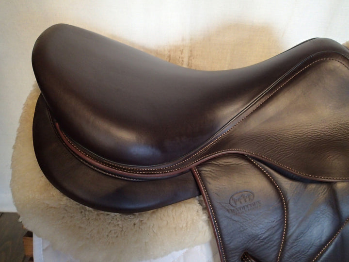 17.5" Devoucoux Biarritz O Saddle - Full Buffalo - 2020 - 2A Flaps - 4.75" dot to dot (023)