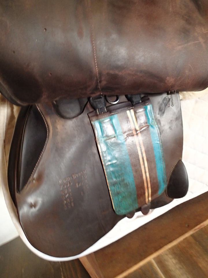 18.5" Voltaire Palm Beach Saddle - 2015 - 4AAR Flaps - 4.75" dot to dot - Pro Panels (026)