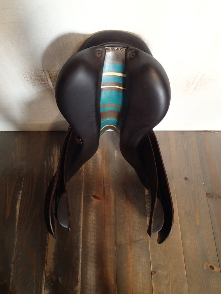 18.5" Voltaire Palm Beach Saddle - 2015 - 4AAR Flaps - 4.75" dot to dot - Pro Panels (026)