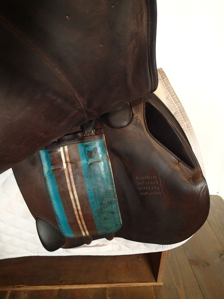 18.5" Voltaire Palm Beach Saddle - 2015 - 4AAR Flaps - 4.75" dot to dot - Pro Panels (026)