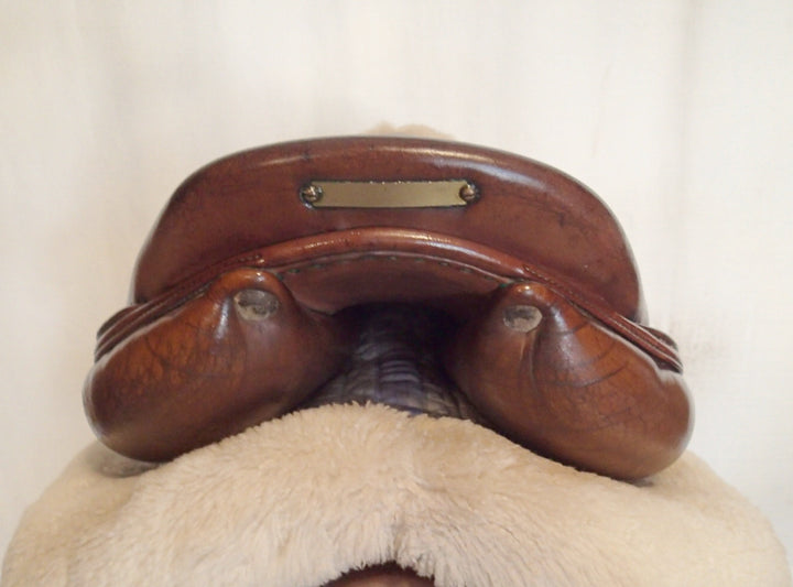 17.5" Antares Saddle - Full Buffalo - 2006 - 3D Flaps - 4.75" dot to dot (027)