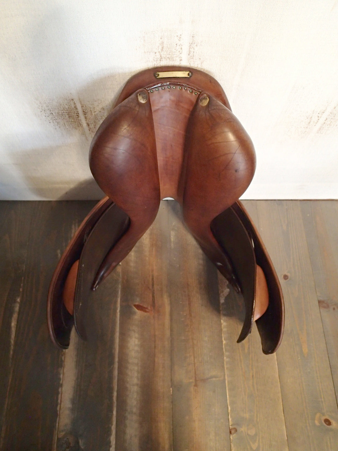 17.5" Antares Saddle - Full Buffalo - 2006 - 3D Flaps - 4.75" dot to dot (027)