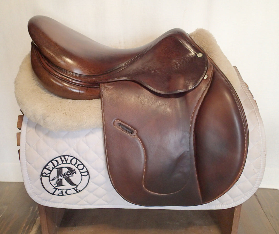 17.5" Antares Saddle - Full Buffalo - 2006 - 3D Flaps - 4.75" dot to dot (027)