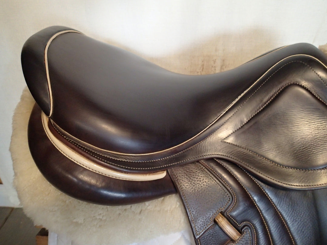 17.5" CWD Mademoiselle 2Gs Saddle - Full Buffalo - 2018 - 4C Flaps - SE32 (029)