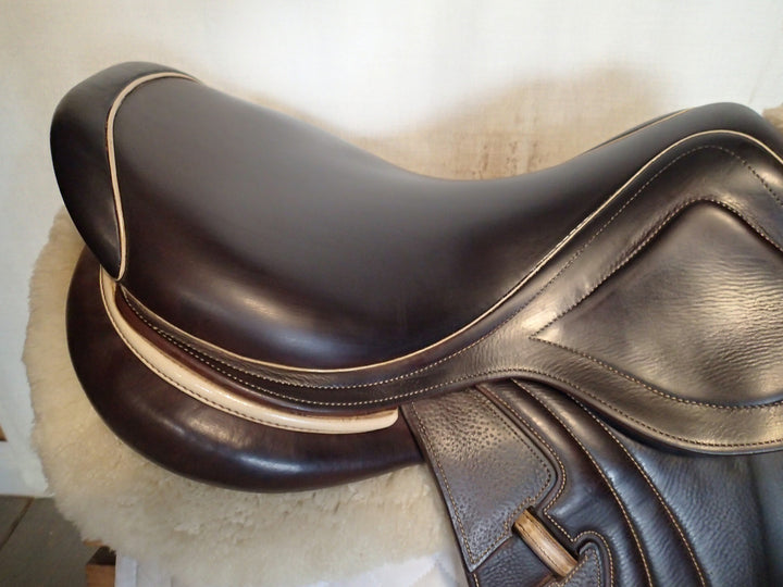 17.5" CWD Mademoiselle 2Gs Saddle - Full Buffalo - 2018 - 4C Flaps - SE32 (029)