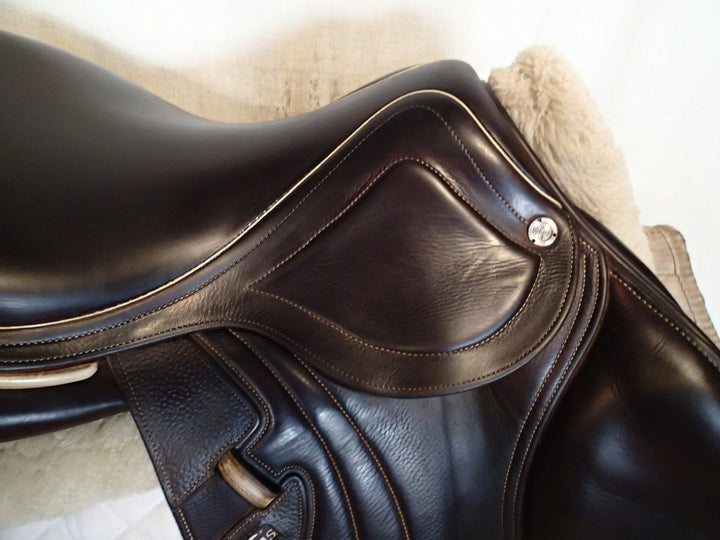 17.5" CWD Mademoiselle 2Gs Saddle - Full Buffalo - 2018 - 4C Flaps - SE32 (029)