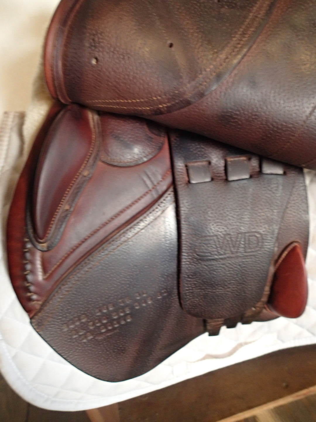 16.5" CWD Saddle - Full Buffalo - 2012 - 3L Flaps - SE02 - 4.25" dot to dot (030)