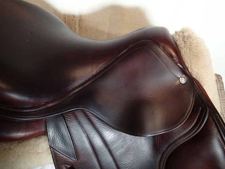 16.5" CWD Saddle - Full Buffalo - 2012 - 3L Flaps - SE02 - 4.25" dot to dot (030)