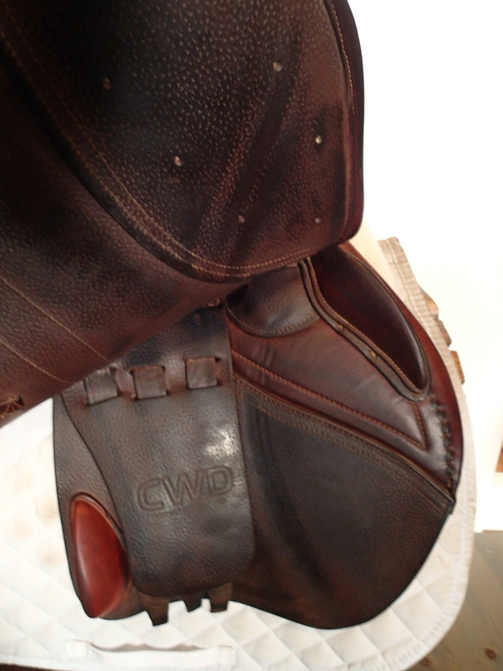 16.5" CWD Saddle - Full Buffalo - 2012 - 3L Flaps - SE02 - 4.25" dot to dot (030)