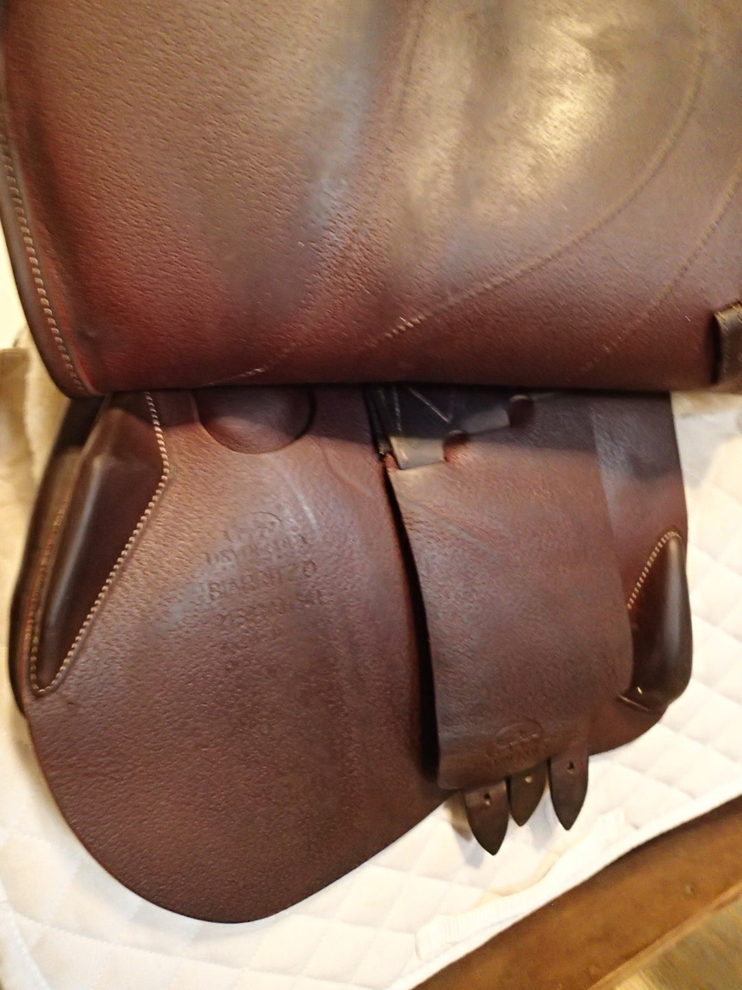 18.5" Devoucoux Biarritz O Saddle - Full Buffalo - 2021 - 2AR Flaps - 4.5" dot to dot (031)