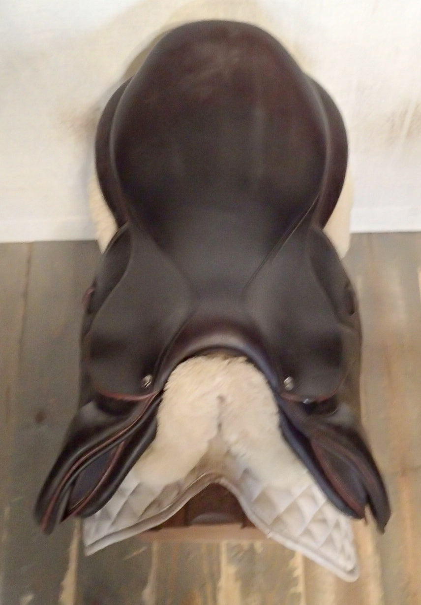 18.5" Devoucoux Biarritz O Saddle - Full Buffalo - 2021 - 2AR Flaps - 4.5" dot to dot (031)
