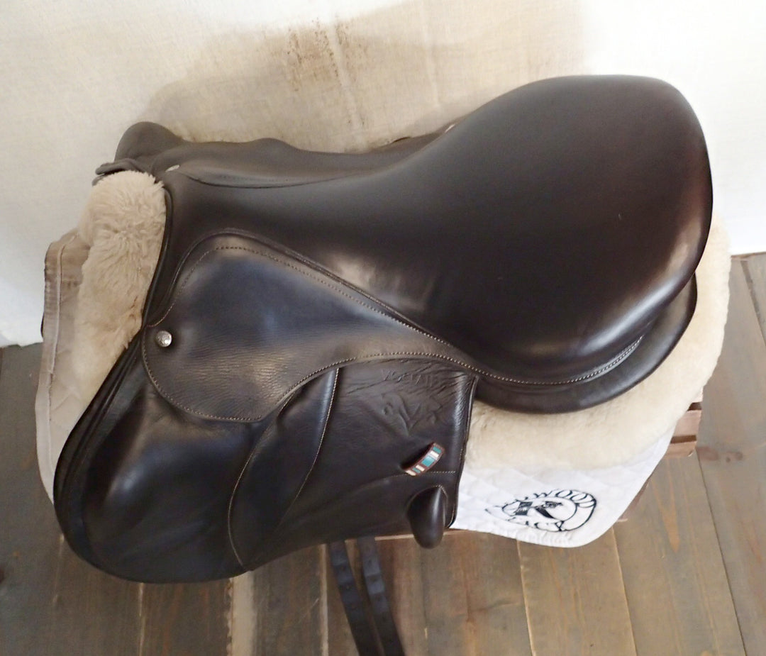 17.5" Voltaire Lexington Monoflap Saddle - Full Buffalo - 2022 - 1AA Flaps - 5.25" dot to dot - FIN Panels (034)